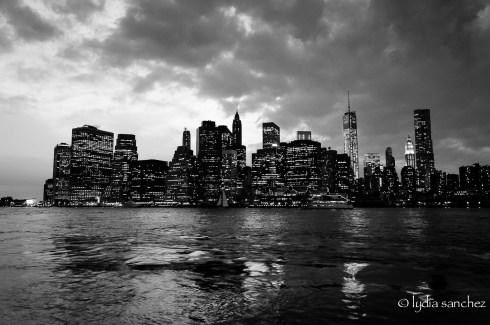 ny skyline b&w ©lydiasanchez